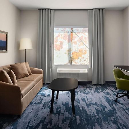 Fairfield By Marriott Inn & Suites Whitsett Greensboro East Eksteriør bilde