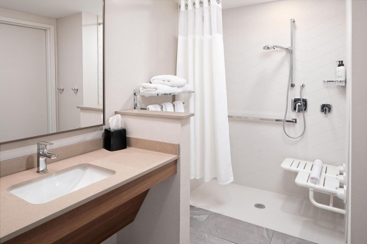Fairfield By Marriott Inn & Suites Whitsett Greensboro East Eksteriør bilde