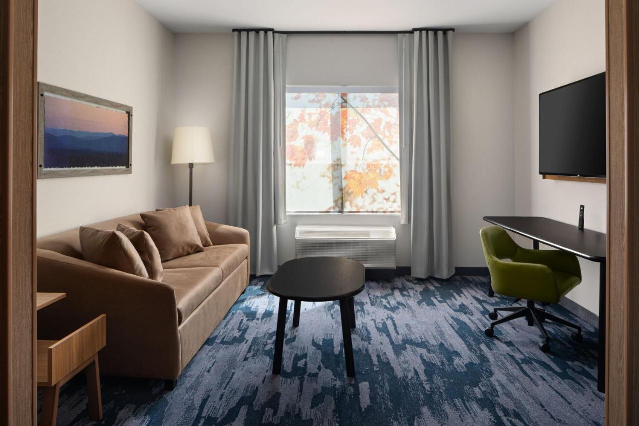 Fairfield By Marriott Inn & Suites Whitsett Greensboro East Eksteriør bilde