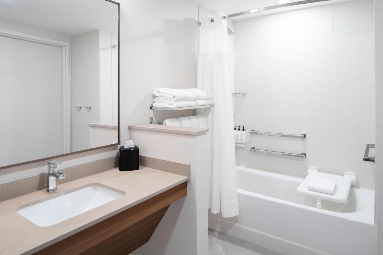Fairfield By Marriott Inn & Suites Whitsett Greensboro East Eksteriør bilde