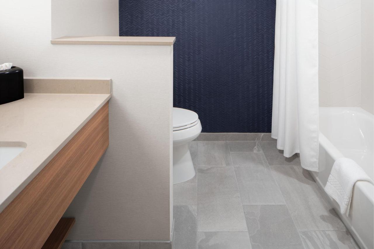 Fairfield By Marriott Inn & Suites Whitsett Greensboro East Eksteriør bilde